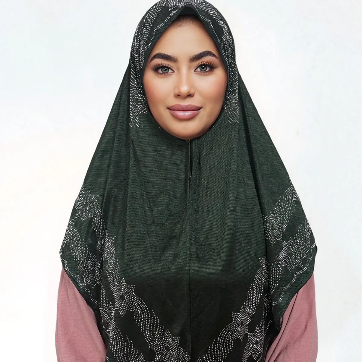 

Сплошной цвет треугольный шарф, мусульманский хиджаб, шали, женские мягкие накидки, женский модный повседневный тюрбан, исламский трикотаж, повязка на голову, новый платок