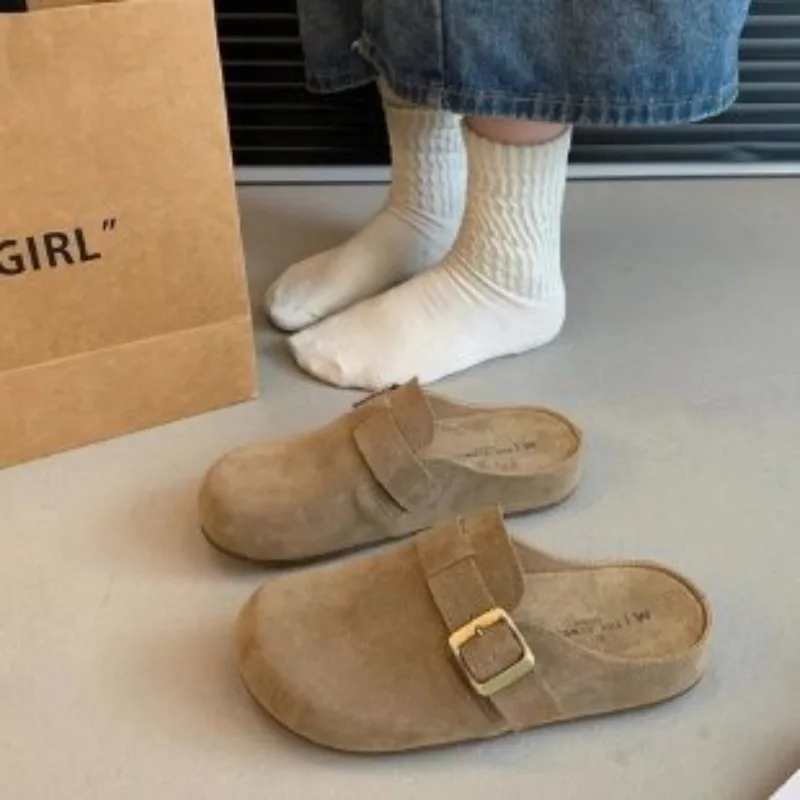 Tan Wildleder-Mules für Damen, mit zwei Riemen und Schnalle, zum Überziehen, offener Rücken, Boston-Clog, lässig, weich, bequem, für den Alltag, koreanisch, sportlich, modisch, schick. – Detail 1