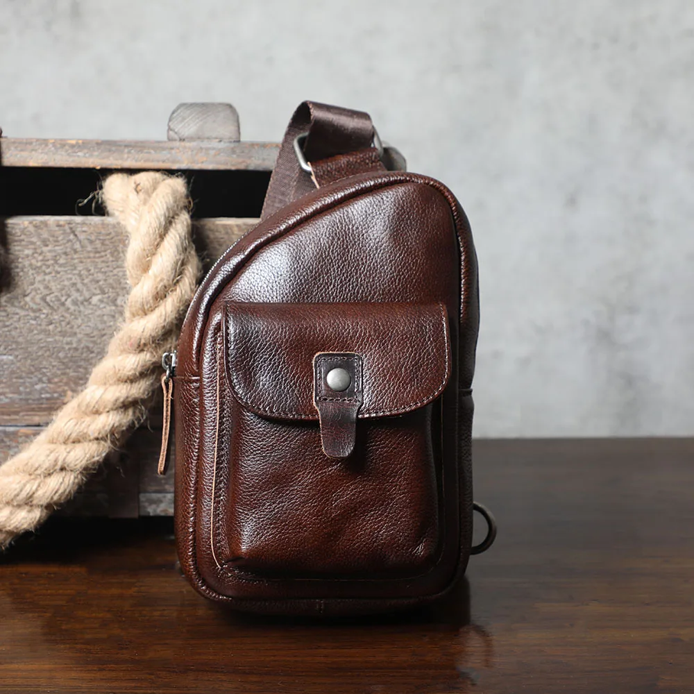 S.WORKER Handgefertigte Herren-Brusttasche aus Vollnarbenleder, Modische Umhängetasche für Telefon und Schlüssel – Detail 19