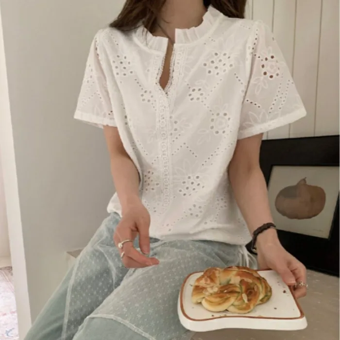 2026 Summer French Style Women's Shirt Hollow out Stand Collar Lace Short Sleeve Anti-Light Radiation Straight Cut Blouse