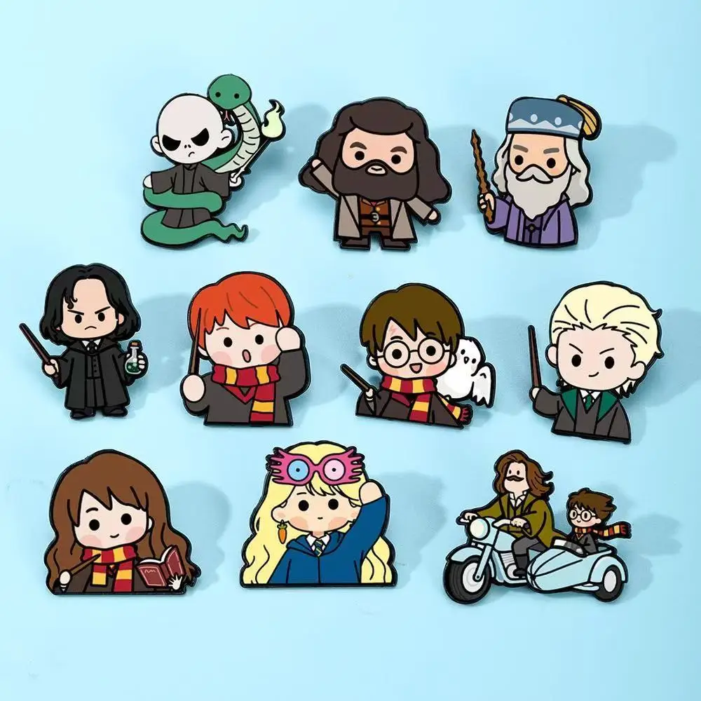 Pin con el Escudo de Hogwarts de la Serie de Anime de Harry Potter, Adorno para Mochila, Regalo Divertido para Amigos
