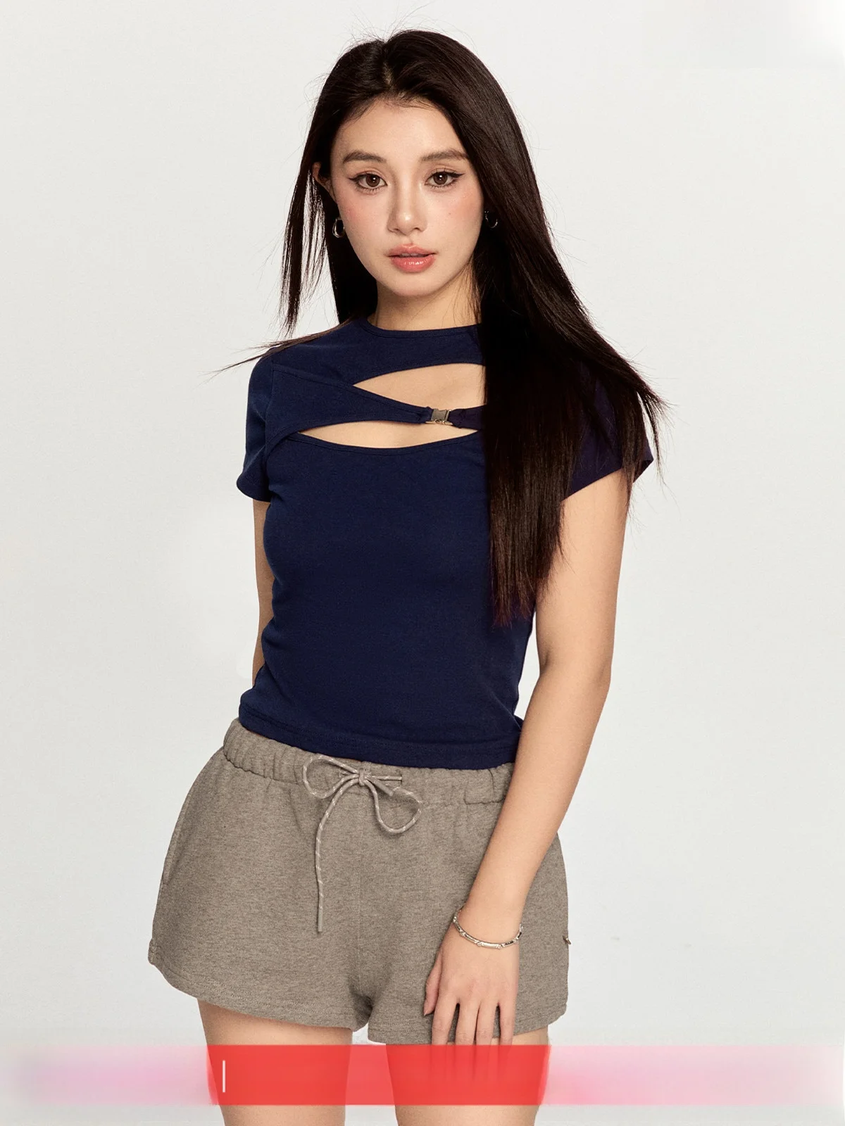 

Blue Hollow out ort Sve T-irt Women's Design Sensation Summer New Sle Tight Fit Top Faionable Casual Wear