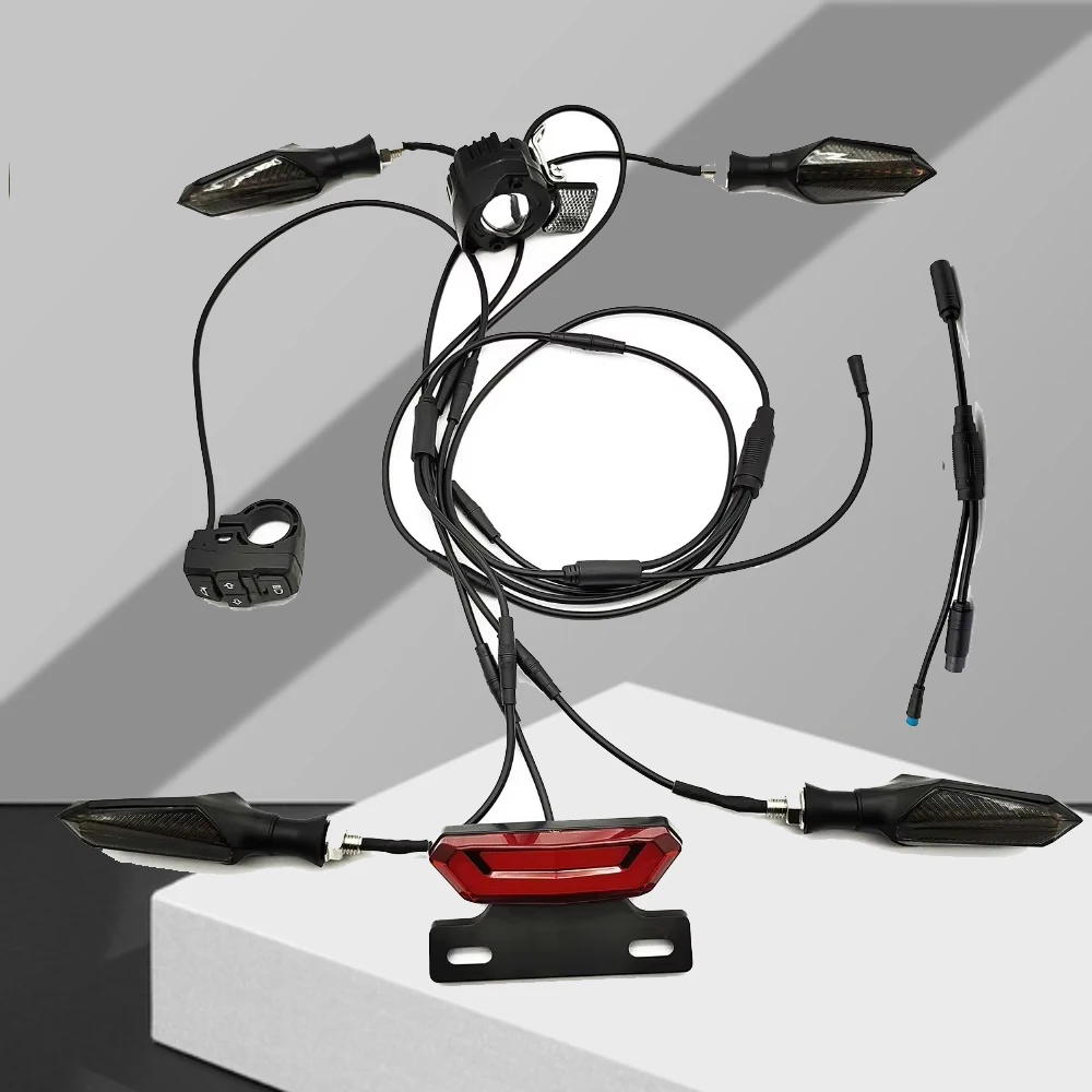 

Индикатор стоп-сигнала Комплект фонарей для электровелосипеда Расширенная безопасность Характеристики Полный комплект фонарей для трехколесного велосипеда Стоп-сигнал Ночная езда