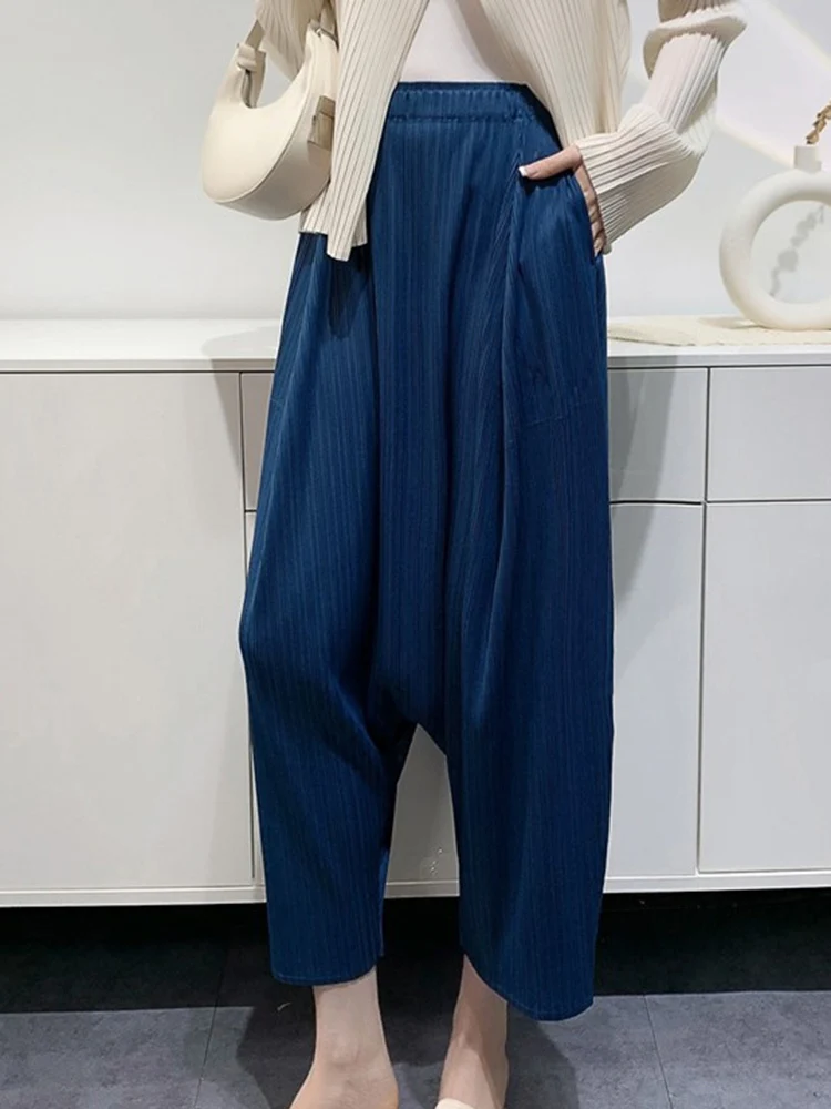 GVUW Pleated Wide Leg Pants Loose Niche Design Women High Waist New Spring 2024 Solid Color Spliced Pockets Trousers 17G4999