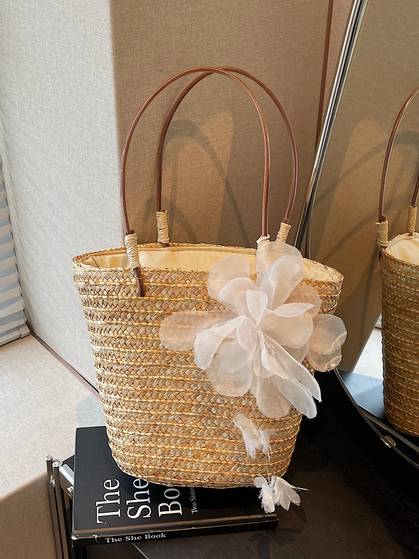 

Handwoven Large Capacity Bucket Shoulder Bag Women's Style 2026 New Trend Spring Summer Popular Straw Basket Handbag