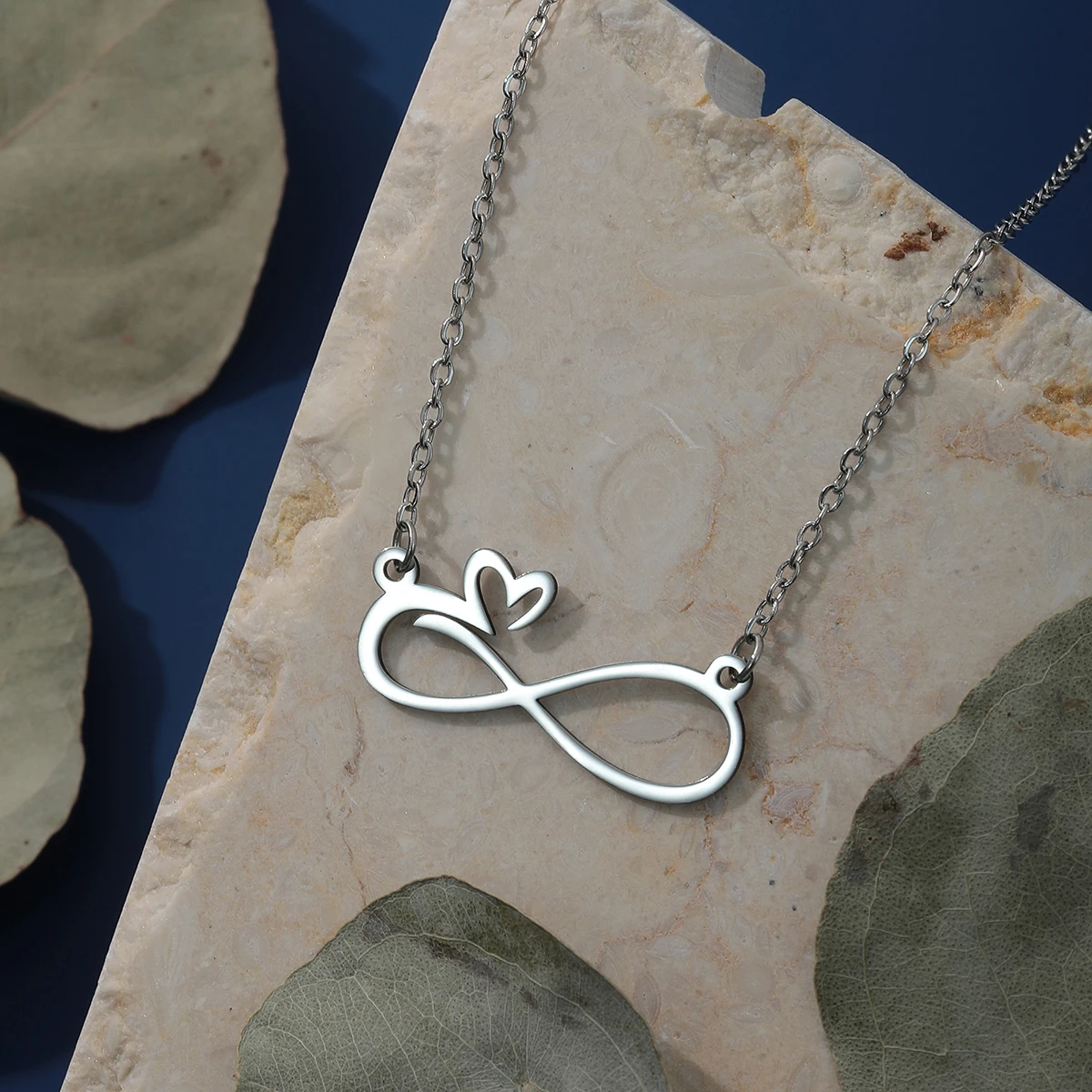 Stainless Steel Simple Infinity With Heart Pendant Necklace Women Wedding Jewelry Simple Necklaces