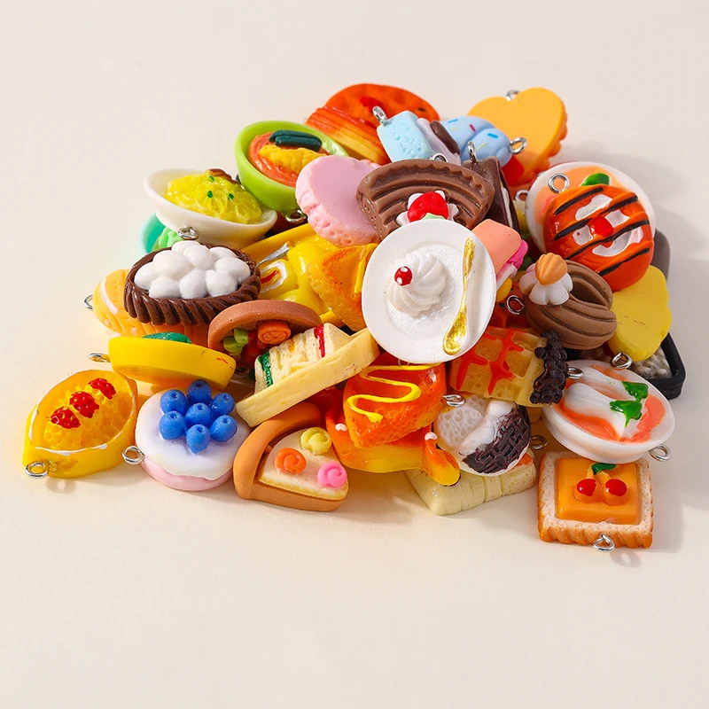 Leslie 15-teiliges Set aus lustigen Lebensmittel-Anhängern aus Kunstharz: Kekse, Schokolade, Kuchen, Brot, Pizza für DIY-Ohrringe, Halsketten und Armbänder – Detail 2