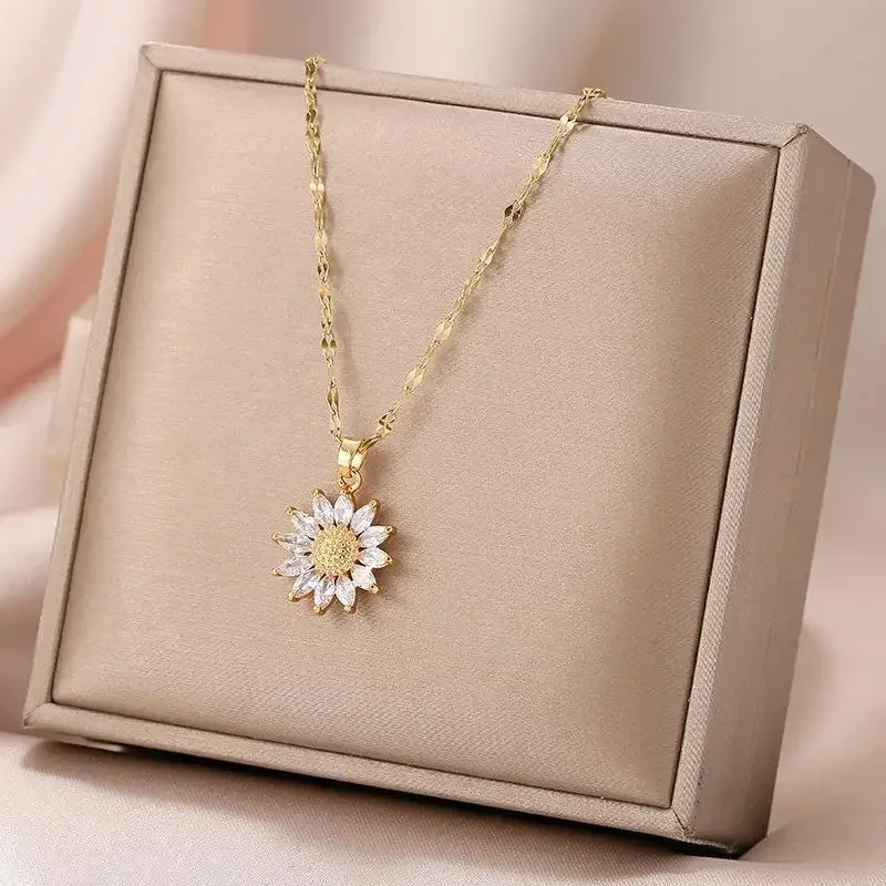 Temperament Daisy Flower Crystal Pendant Necklace for Women Exquisite Gold Color Stainless Steel Sunflower Choker Bride Jewelry