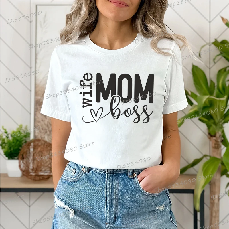 أمي زوجة بوس الجرافيك تي شيرت المرأة المباركة ماما قصيرة الأكمام المحملة أمي الحياة الكلاسيكية بلايز تيز عيد الأم سعيد مضحك تي شيرت