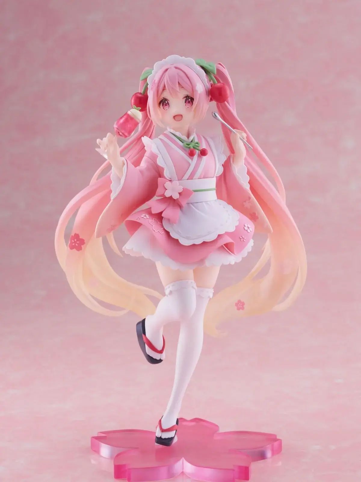 Judai Original Taito Coreful VOCALOID Hatsune Miku Sakura Miku Wafuu Kissa Waiter PVC Action Figure Model Doll Toys