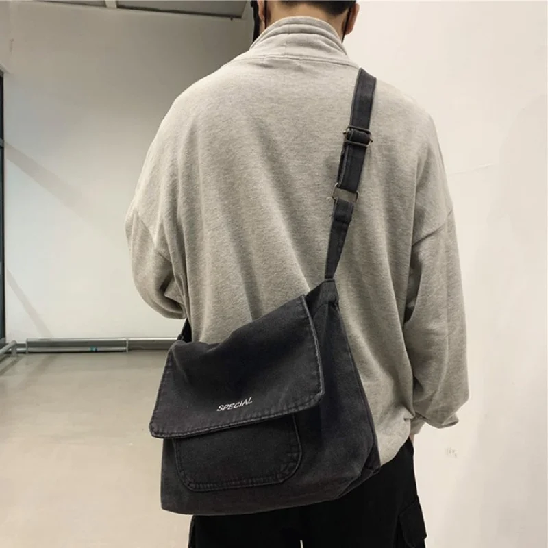 

Stylish Casual Vintage Clutch Mini Bag For Women With Letter Logo Design And Simple Solid Color