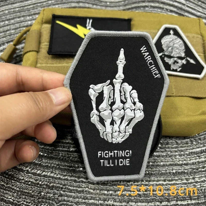 Lightning Skull Badge Death Warning Embroidery Patch Outdoor Adventure Wildman Hook and Loop Military Tactics Backpack Stickers