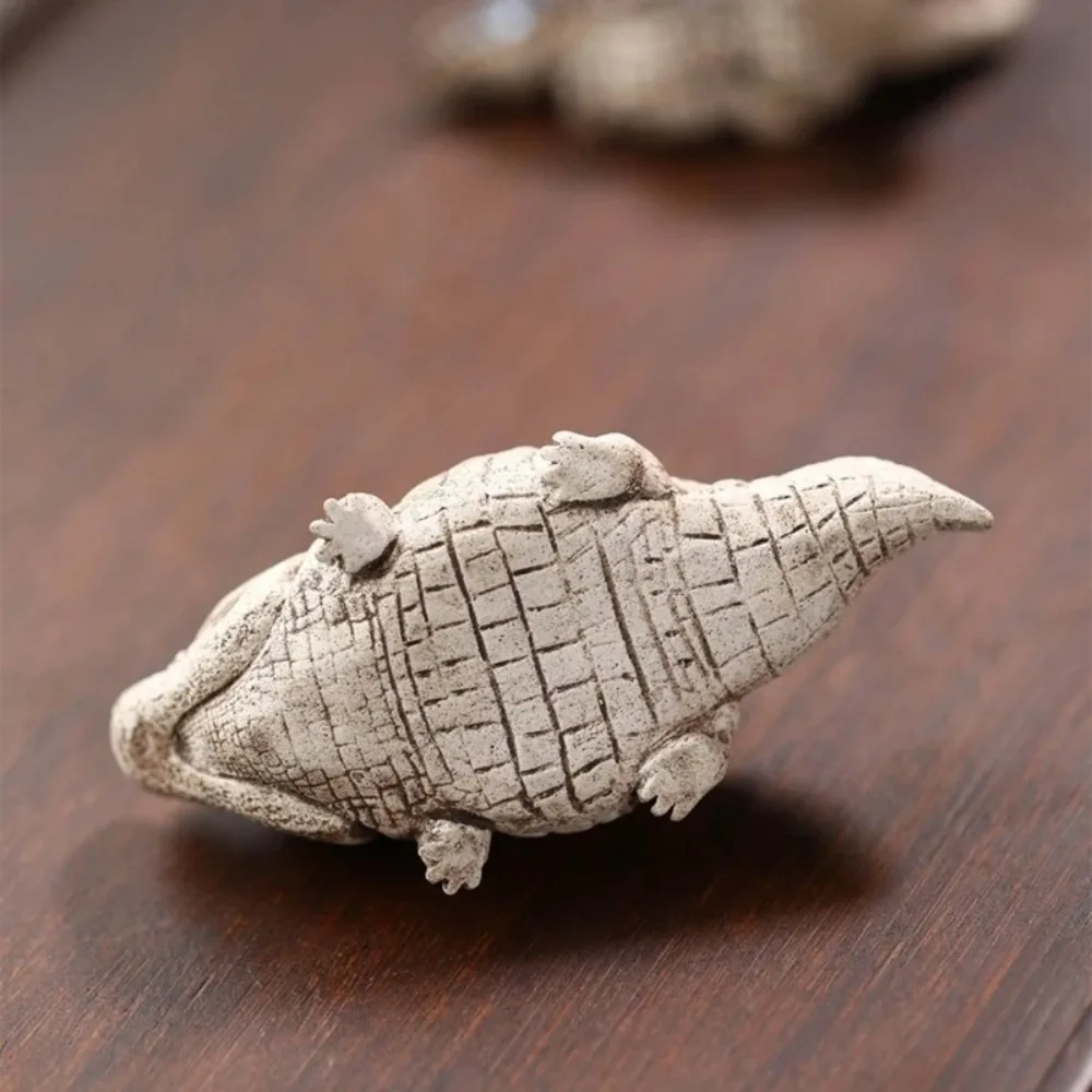 Cute Mini Crocodile Tea Pet Resin Portable Crocodile Ornaments Handmade Crocodile Statue Tea Ceremony Tea Play Home Boutique