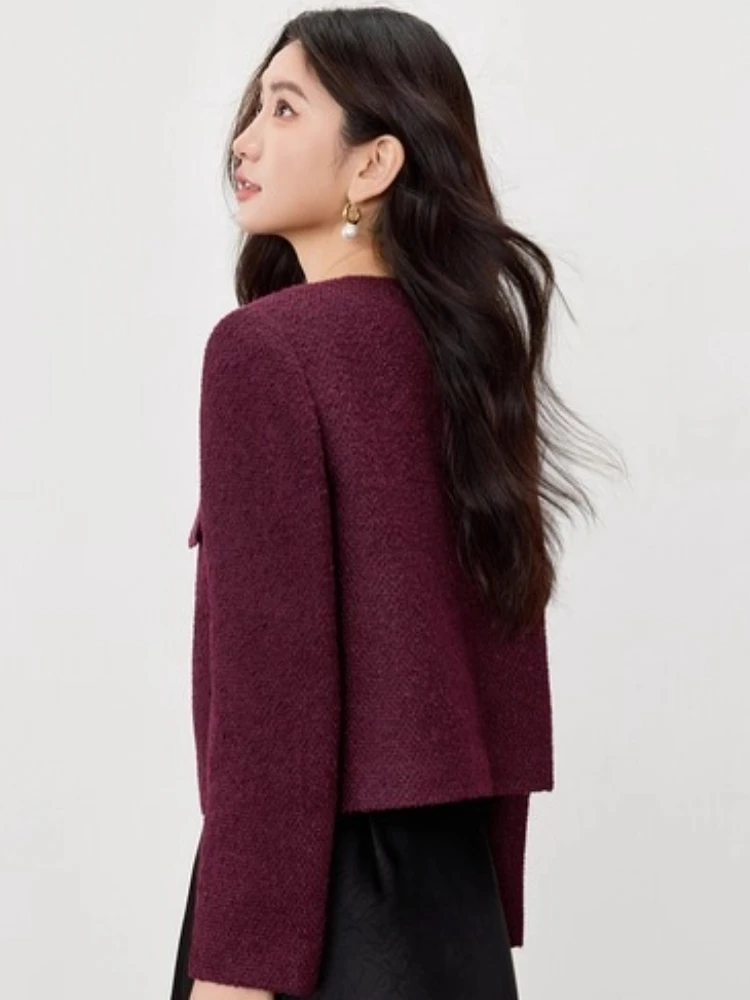 SENTUBILA Women's Elegant Commuter Short Coat Autumn 2025 New Wool Blend O-Neck Metal Buckle Long Sleeve Office Top 153WA2086