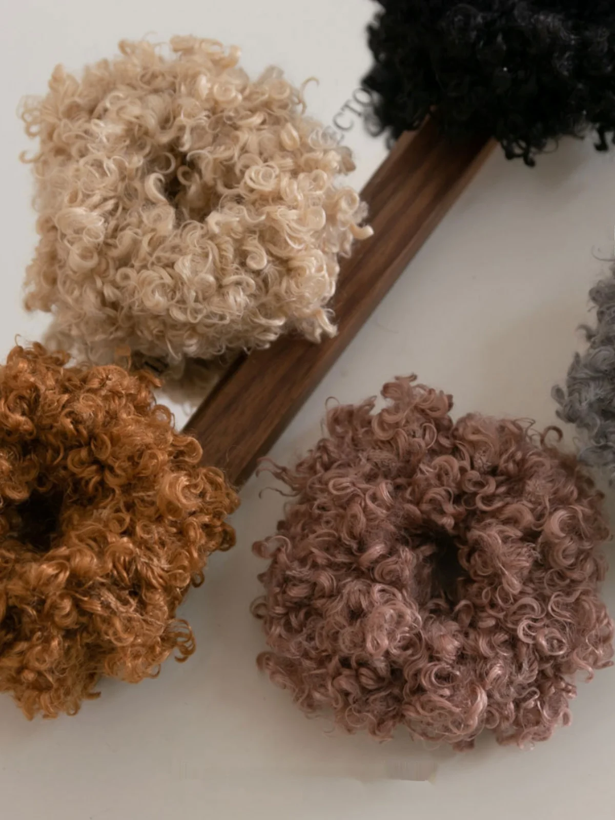 

Осенне-зимнее шерстяное кольцо для полотенец большого размера, резинки для волос, пушистые коричневые эластичные универсальные аксессуары для волос, корейский Sle