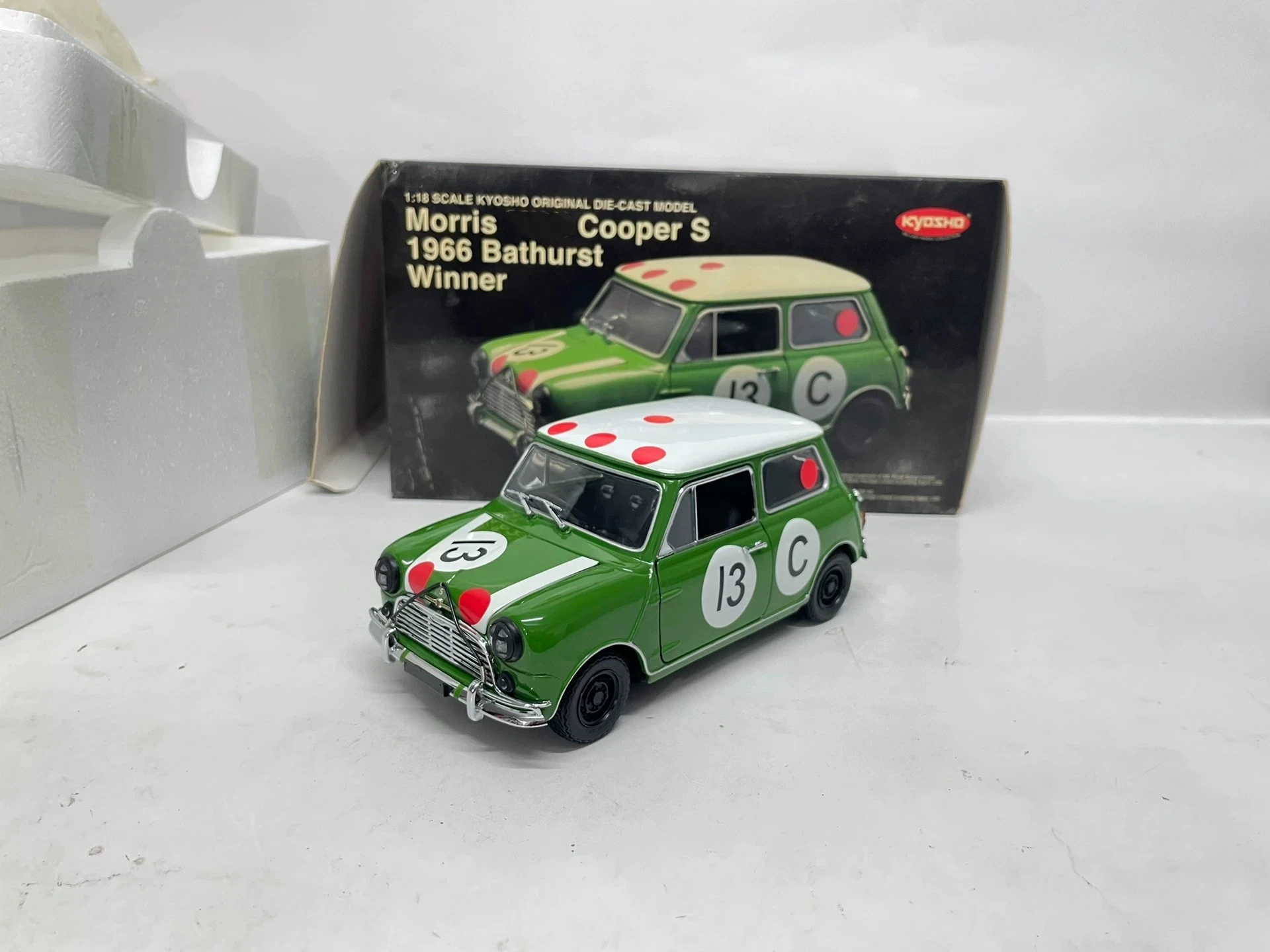 

Металлическая статическая модель автомобиля Kyosho 1:18 Cooper S 1966 Bathurst Winner, лимитированная серия, имитация, подарок