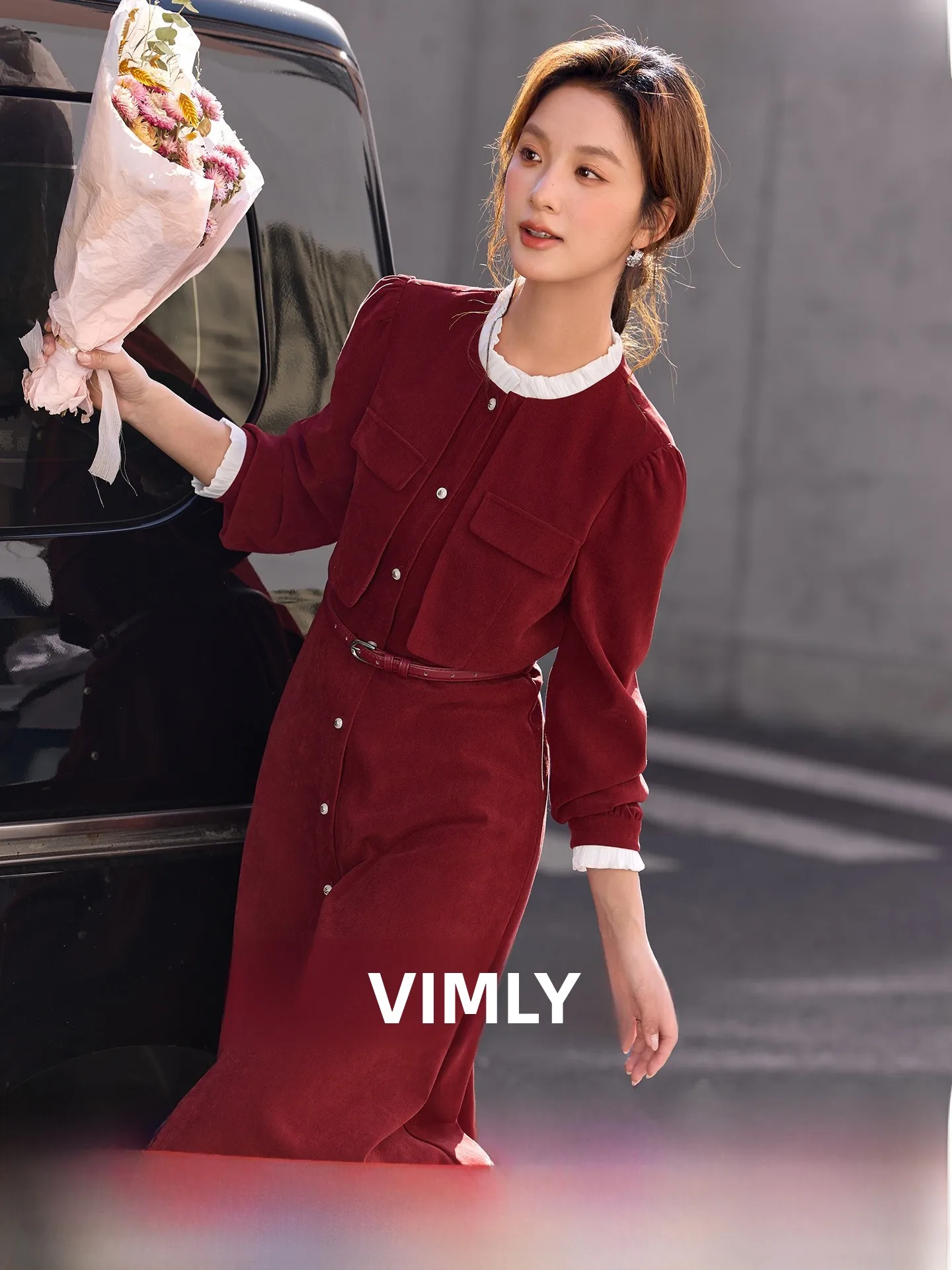 

Elegant Red Dress Women's Spring 2026 round Neck Bubble Sleeve Waist Cinched Maxi Skirt Casual Style Polyester Fiber Long Sle...