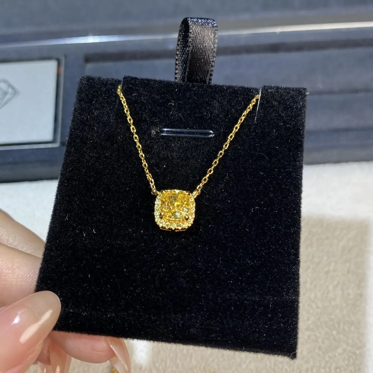 PT950 platinum necklace for women, gold,plated at 999 - Radiant Cut diamond pendant, high-end style, factory direct sale
