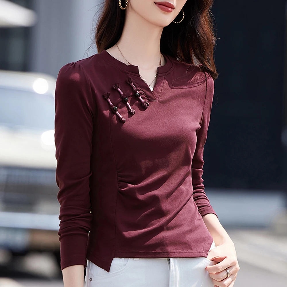 

Wine red Chinese style long sleeved T-shirt for women's autumn new high-end fashion plus size pleated V-neck button casual top
