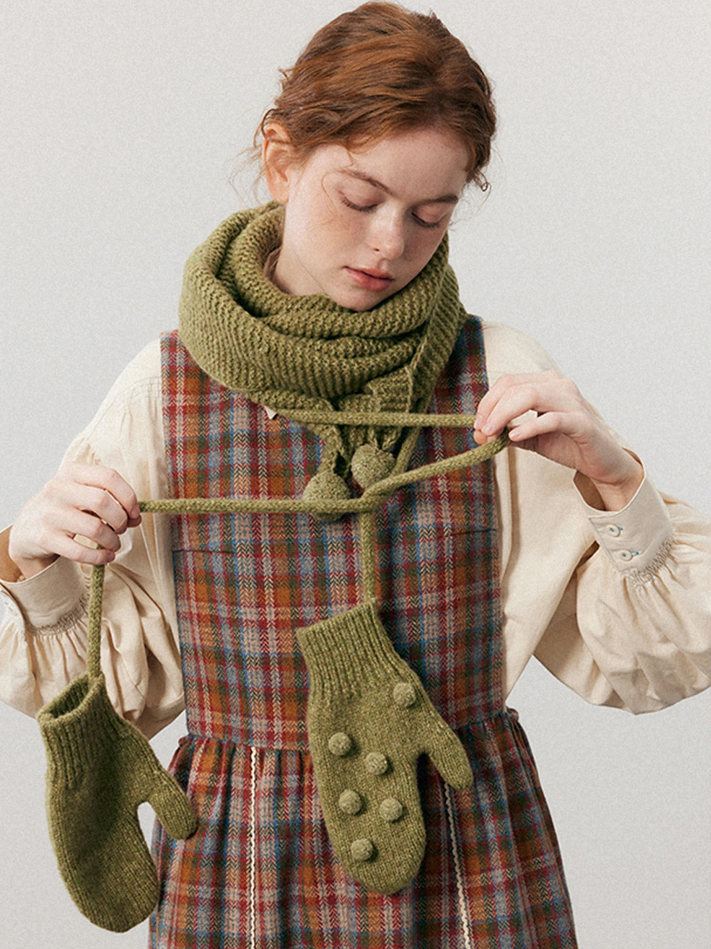 レトログリーンニットスカーフ女性の秋冬暖かさ首保護アウターウェアファッショナブルなショール居心地の良い冬のアクセサリー