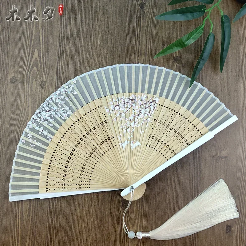 Antiquity Folding Fan Chinese Classical Sprinkle Gold Silver Exquisite Hand Fan Hanfu Cheongsam Ventilador Catwalk Photo Props