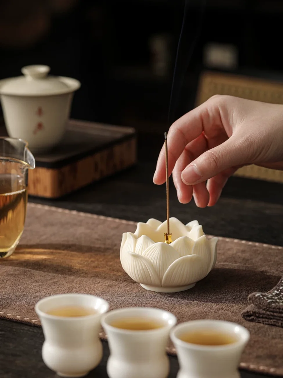 Ivory Fruit Lotus Socket Creative Small Incense Burner Home Indoor Incense Burner Tea Table Sandalwood Incense Incense Burner