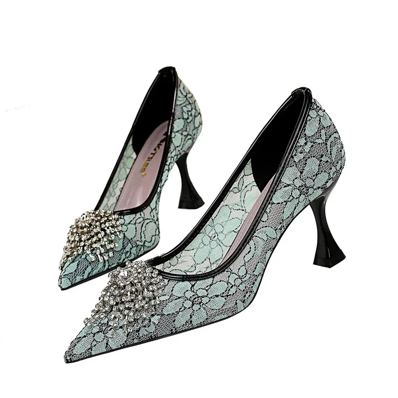 

Европейские и американские женские туфли на высоком каблуке, летние пикантные банкетные туфли с острым носком, сетчатая ткань, кружевные туфли со стразами и цветами