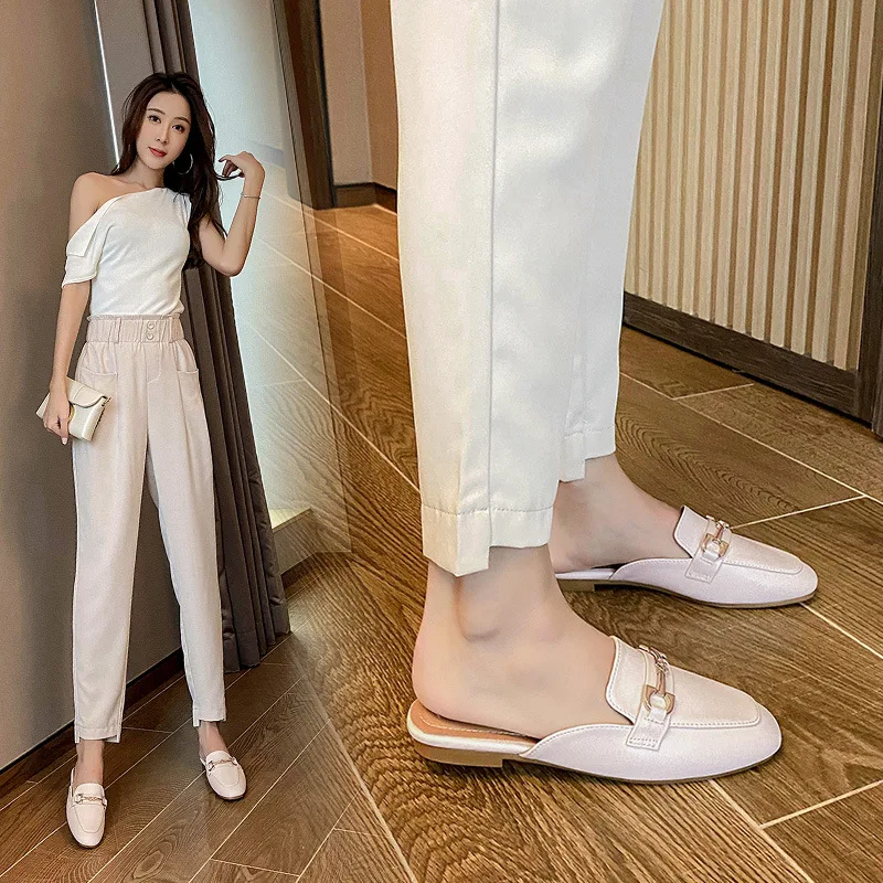 Baotou Slippers Women's Summer British Style Metal Chain Square Toe Outdoor Flat Mules Lightweight Anti-slip Slip-On Lazy Sandal