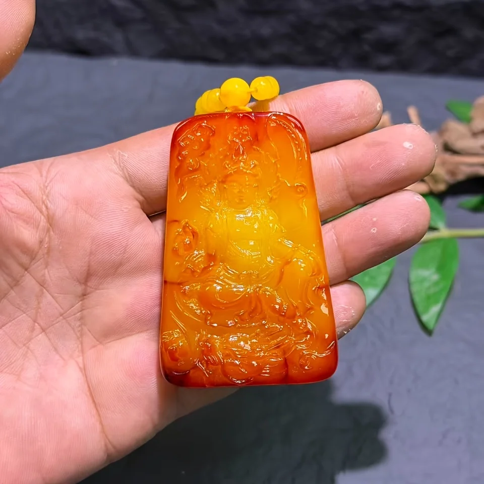 New Beeswax Amber Guanyin Pendant Necklace Men's and Women's Versatile Fashion