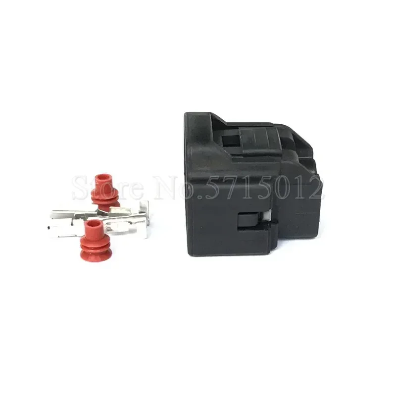 2 Hole 7283-7028-30 Auto Gearbox BNC Connector Reversing Lamp Plug Temperature Sensor Connector For Toyota 11070