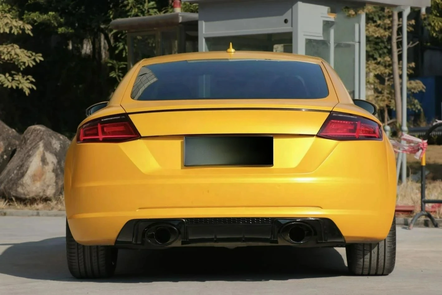 Premium FORAudiTT/TTS Aggressive ABS TTRS Front Bumper Diffuser 2015