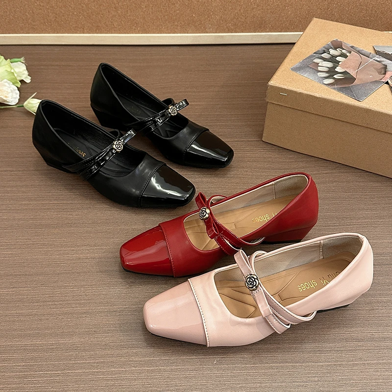 

Женские туфли-слипоны с квадратным носком и камелиями, весна 2026, новинка, увеличивающие рост, универсальные, на низком ходу