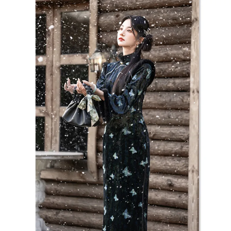 Yourqipao New Chinese Style Traditional Long Sleeve Women Cheongsam 2025 Winter Thicken Qipao Feather Evening Dress