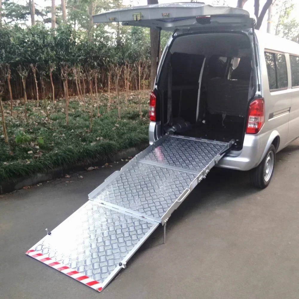 Aluminum ladder Manual folding ramp Wheelchair ramp Foldable disabled accessible elevator ramp