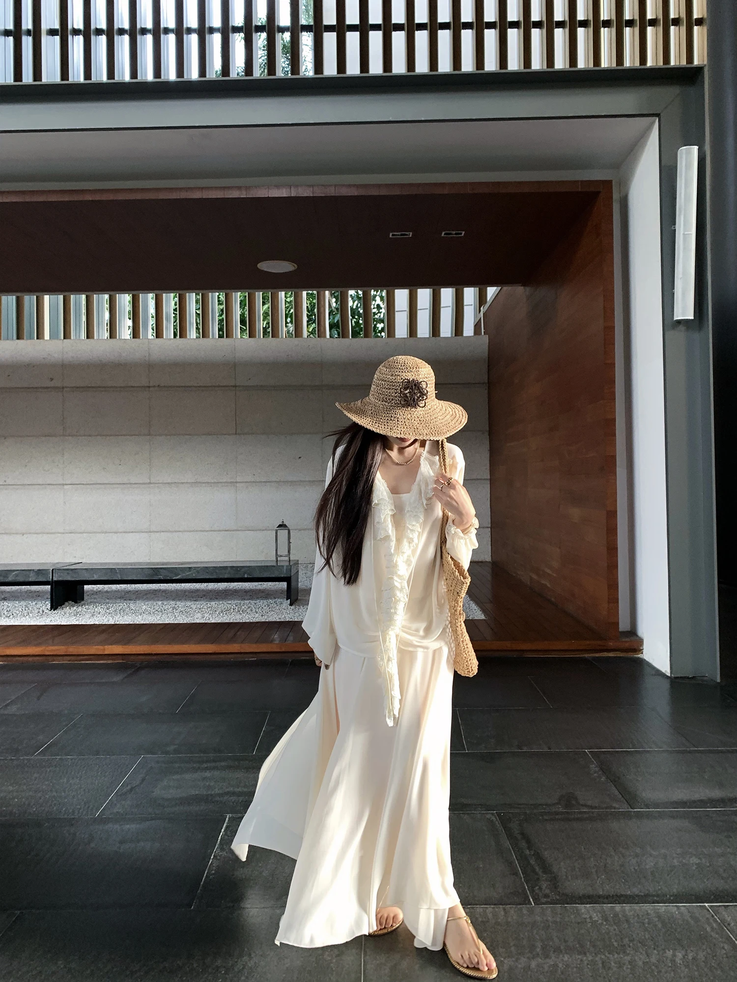 

Soft Gentle Long Skirt Set with Lace Trim And Sash in Chiffon by Xiao Jun Jun Brittany White Jade Pine Tea Ensemble