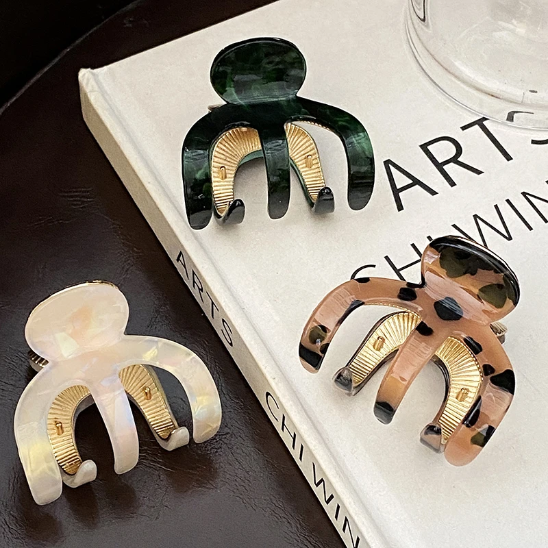 

New Acetic Acid Alloy Elegant Pumpkin Medium Size Women Hair Claw