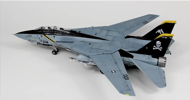 Hobbyboss 80277 1/72 Scale F-14B Tomcat Fighter Aircraft  Model Collectible Toy Plastic Assembly Building Model Kit