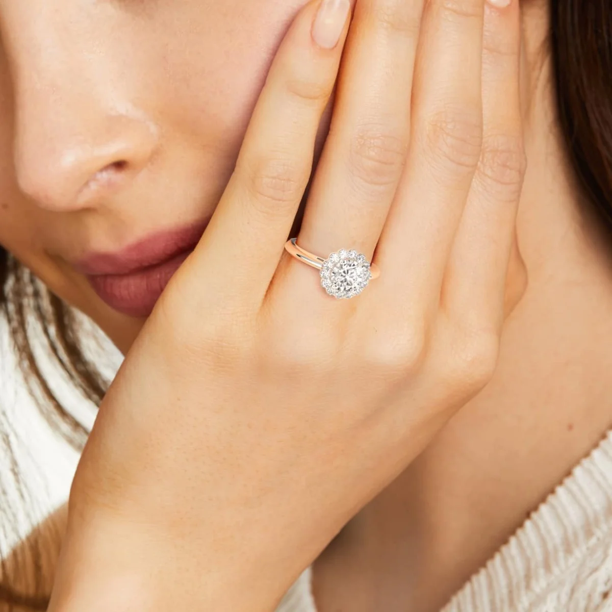 خاتم الخطوبة الماسي 0.5-3.0 قيراط قطع مستديرة مختبر نمت الماس PT950/14K/18K الذهب الأبيض الأزهار خاتم على شكل هالة شهادة IGI