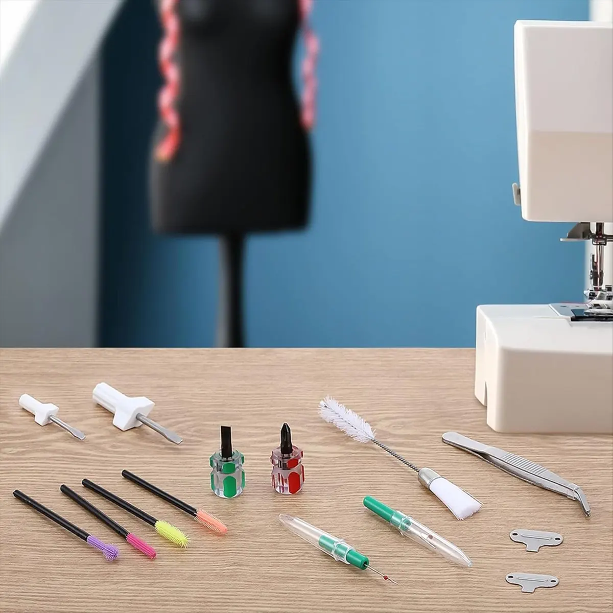 A74U 14 Pieces Sewing Machine Cleaning Kit, Screwdriver, Seam Rippers, Silicone Brush for Repair and Cleaning Machine Sewing