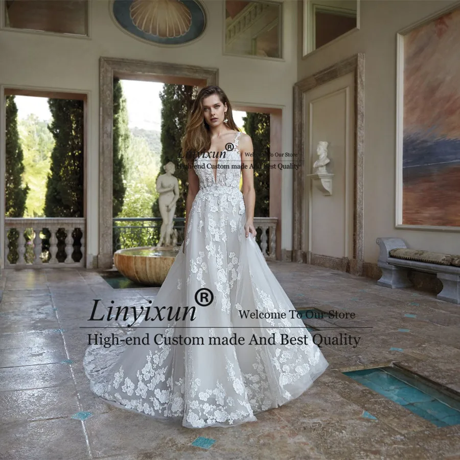 Romatic Lace Wedding Dresses With Appliques V Neck Sleeveless A Line Bridal Gowns Sexy Backless Court Train Robe de mariée