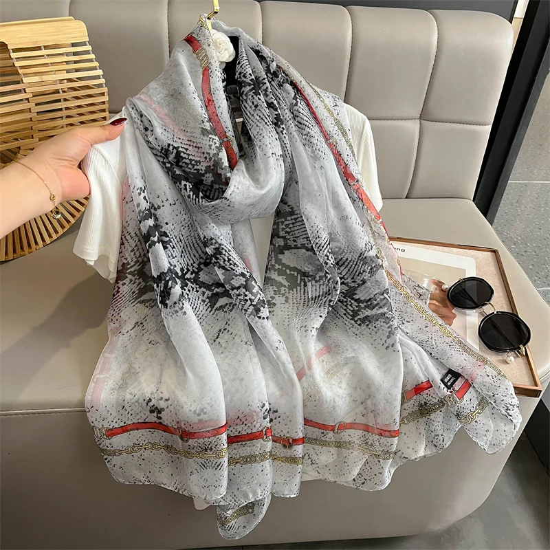 Women Fashoin Large Silk hijab Summer Scarf Print Beach Stole Ssunscreen Shawl Wraps Female Headkerchief Bandana Echarpe