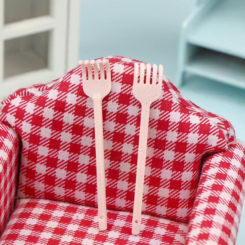 2 ชิ้น 1:12 ของเล่นตกแต่งบ้านตุ๊กตาจิ๋ว ที่ขูดหลังแบบจิ๋ว อุปกรณ์เสริมของเล่น