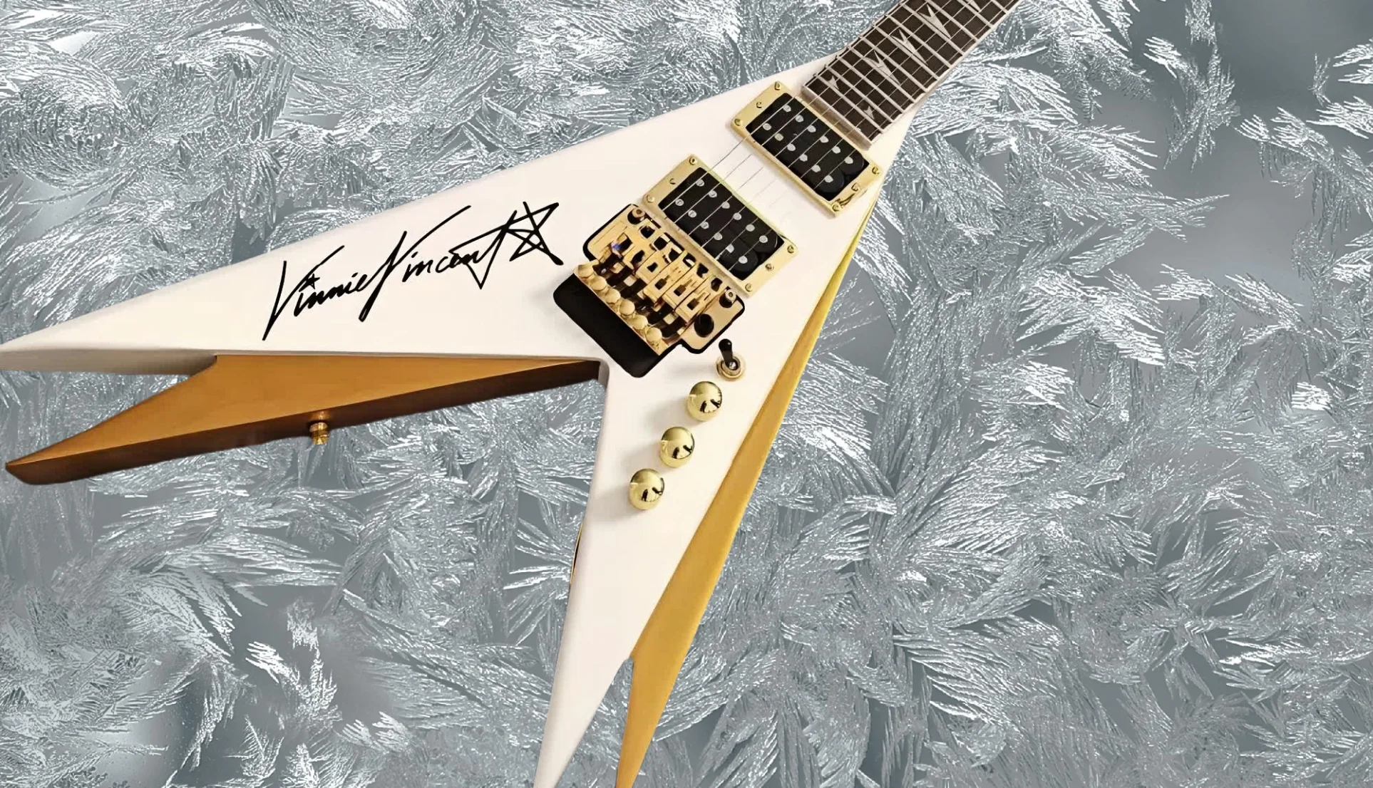 Double V Kiss Vinnie Vincent Pearl White Gold Flying V Electric Guitar Floyd Rose Tremolo Tailpiece, Locking Nut, Gold Hardware