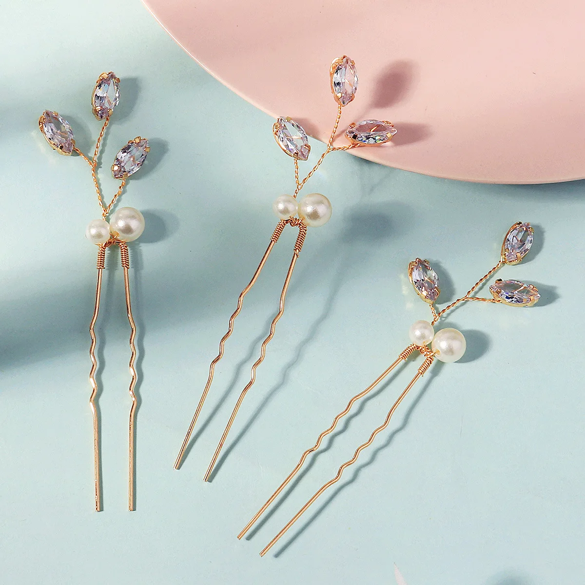 

3Pcs Bride Wedding Hair Jewelry Minimalist U Shaped Hair Sticks Forks Shiny Rhinestone Pearls Designs Bridesmaids Headdress