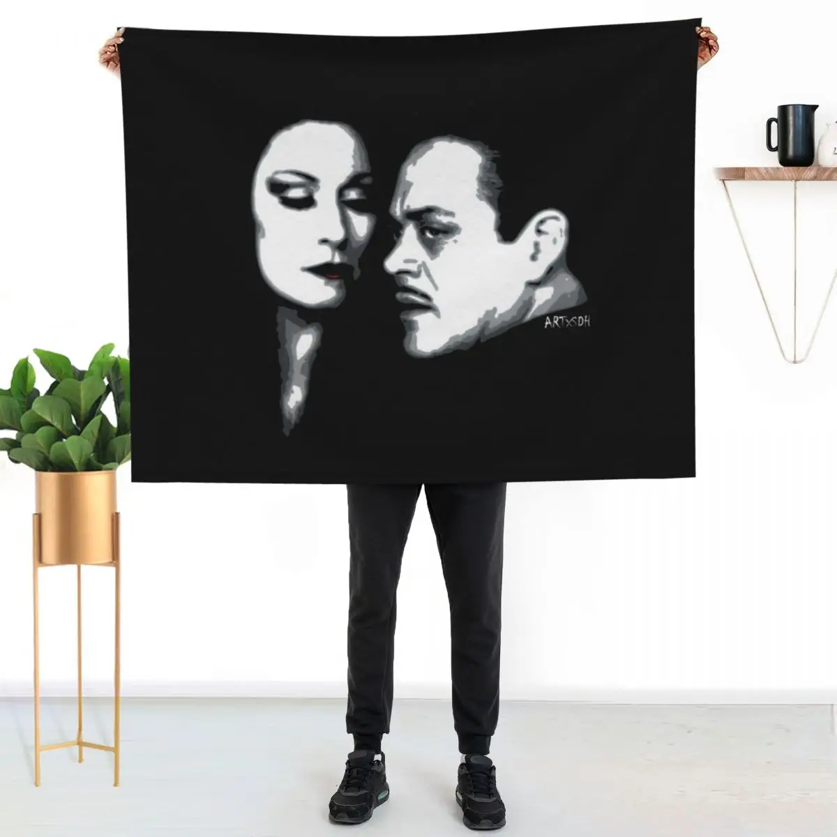 Gomez and Morticia Throw Blanket Machine Washable Soft Warm Blanket