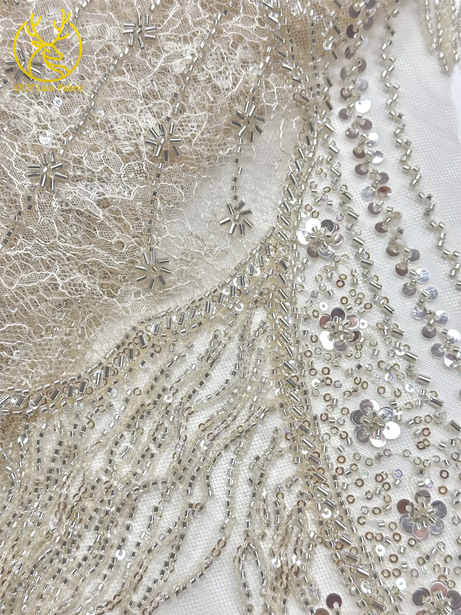 Neues Design 3D Laser Quasten-Perlen-Spitzenstoff Luxuriöser Hochwertiger Afrikanischer Pailletten-Spitzenstoff für Damen-Abendkleider zum Nähen – Detail 15