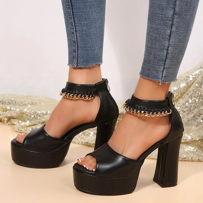 

Металлические босоножки на цепочке с массивным каблуком, летние, новые, с круглым и открытым носком, нескользящие, на молнии