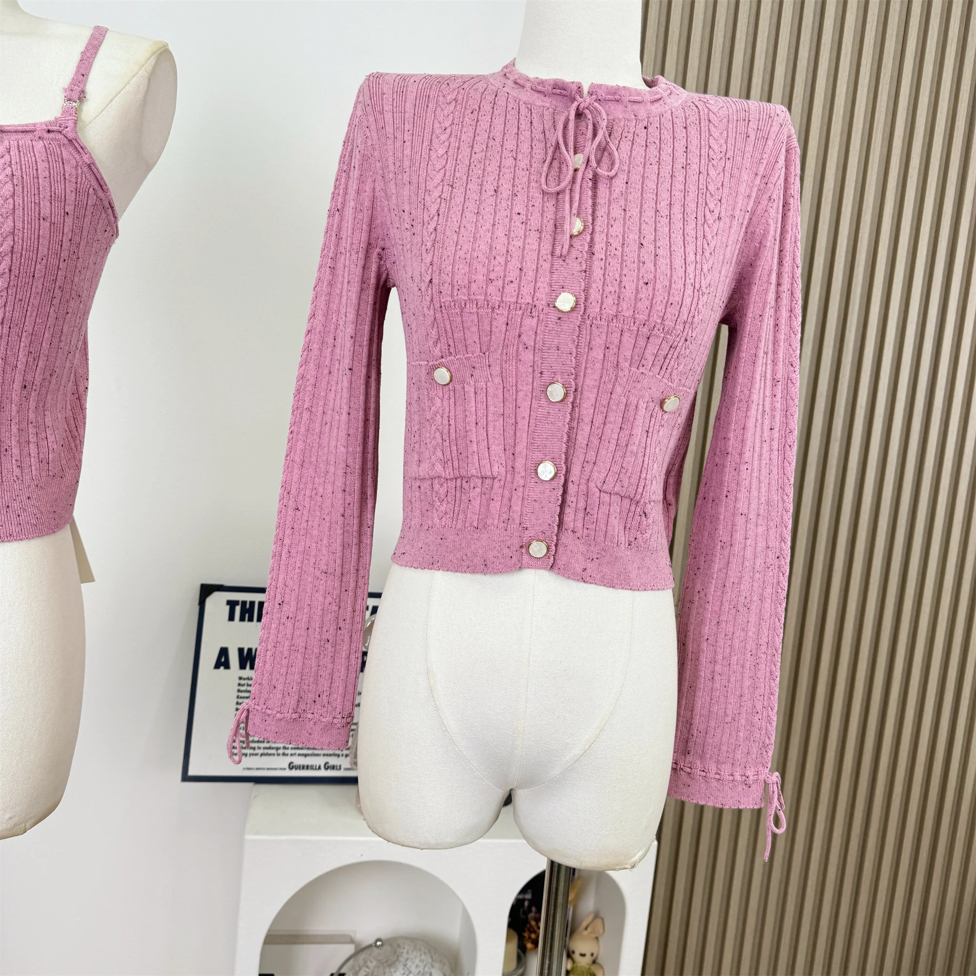 ニットカシミアブレンドニットカーディガン女性のシングルブレストデザイン秋ラウンドネック長袖セーターとタンクトップ F231