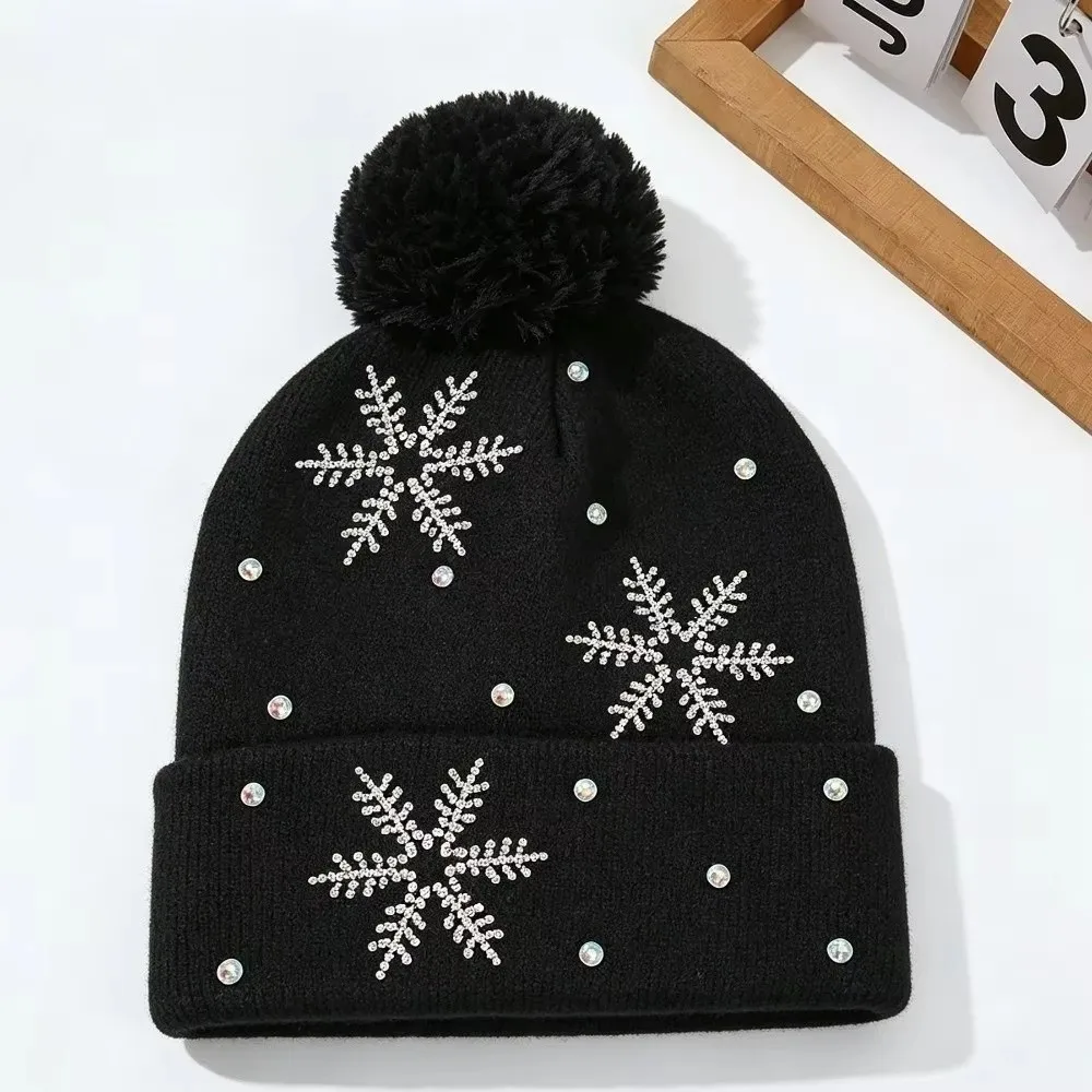 Thickened Women Snowflake Knitted Hat Keep Warm Ear Protection Pullover Hat Warm Snowflake Rhinestone Warm Beanie Hat Autumn