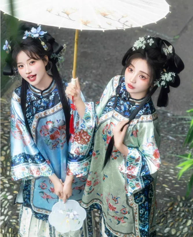 فستان Hanfu الصيني للسيدات من سلالة تشينغ قصر منقوش مكون من قطعتين من تنورة وجه الحصان